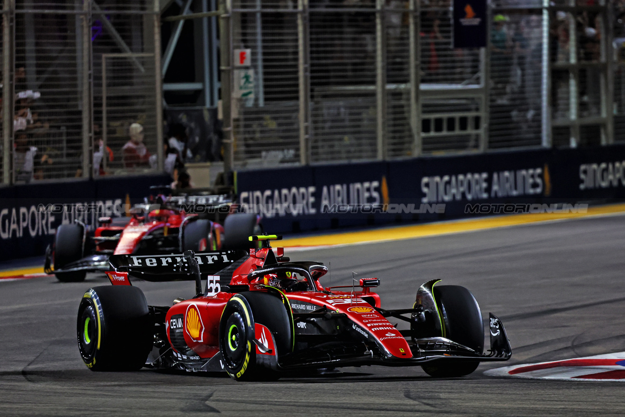 GP SINGAPORE, Carlos Sainz Jr (ESP) Ferrari SF-23.

17.09.2023. Formula 1 World Championship, Rd 16, Singapore Grand Prix, Marina Bay Street Circuit, Singapore, Gara Day.

- www.xpbimages.com, EMail: requests@xpbimages.com © Copyright: Batchelor / XPB Images