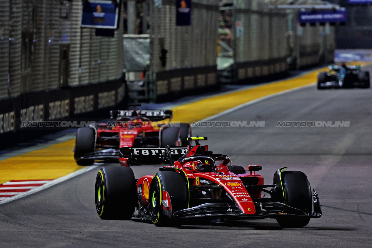 GP SINGAPORE, Carlos Sainz Jr (ESP) Ferrari SF-23.

17.09.2023. Formula 1 World Championship, Rd 16, Singapore Grand Prix, Marina Bay Street Circuit, Singapore, Gara Day.

- www.xpbimages.com, EMail: requests@xpbimages.com © Copyright: Batchelor / XPB Images