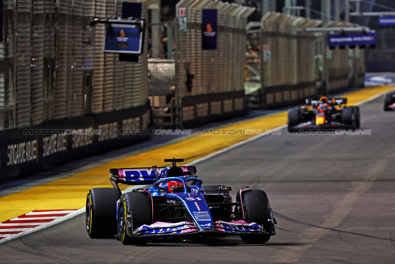 GP SINGAPORE, Esteban Ocon (FRA) Alpine F1 Team A523.

17.09.2023. Formula 1 World Championship, Rd 16, Singapore Grand Prix, Marina Bay Street Circuit, Singapore, Gara Day.

- www.xpbimages.com, EMail: requests@xpbimages.com © Copyright: Batchelor / XPB Images