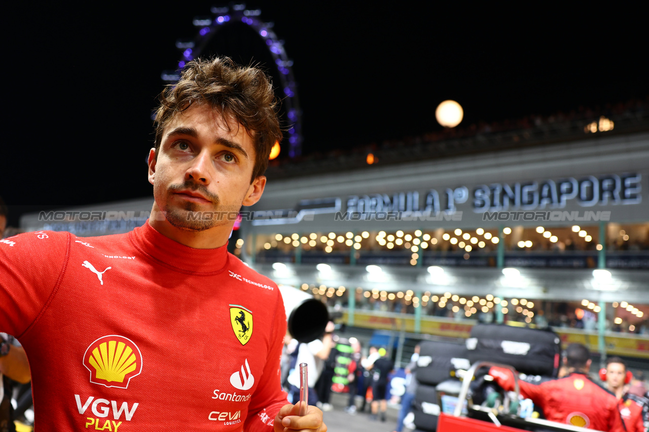 GP SINGAPORE, Charles Leclerc (MON) Ferrari on the grid.

17.09.2023. Formula 1 World Championship, Rd 16, Singapore Grand Prix, Marina Bay Street Circuit, Singapore, Gara Day.

- www.xpbimages.com, EMail: requests@xpbimages.com © Copyright: Batchelor / XPB Images