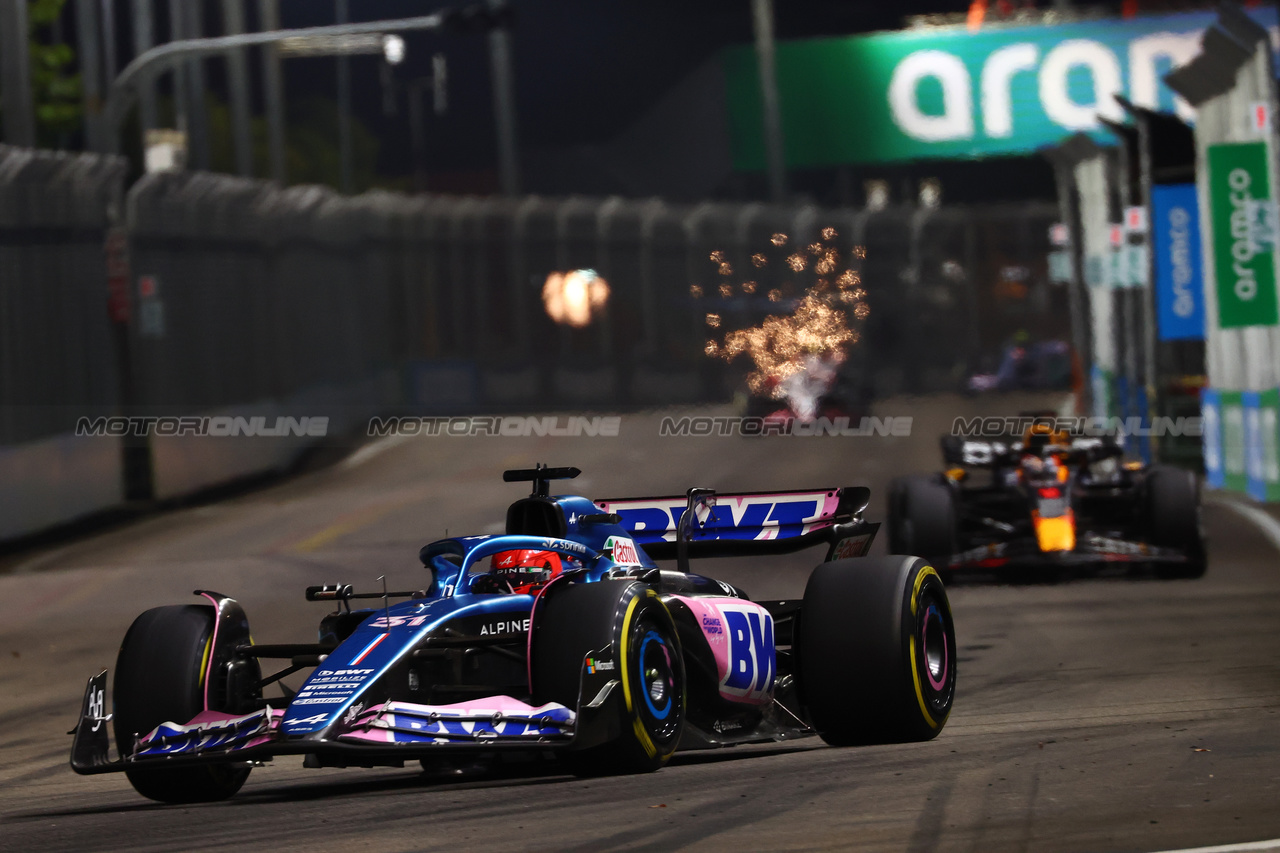 GP SINGAPORE, Esteban Ocon (FRA) Alpine F1 Team A523.

17.09.2023. Formula 1 World Championship, Rd 16, Singapore Grand Prix, Marina Bay Street Circuit, Singapore, Gara Day.

 - www.xpbimages.com, EMail: requests@xpbimages.com © Copyright: Coates / XPB Images