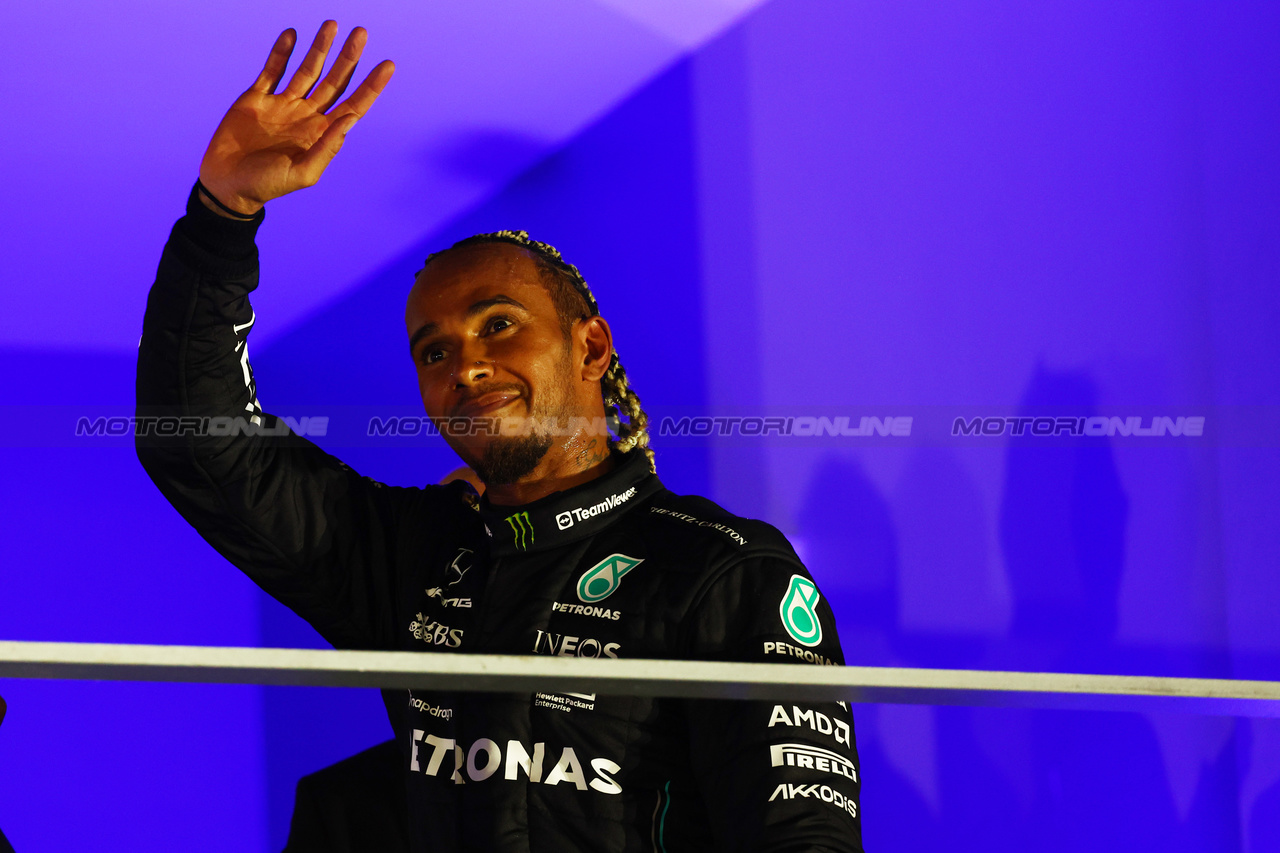 GP SINGAPORE, 3rd place  Lewis Hamilton (GBR) Mercedes AMG F1.

17.09.2023. Formula 1 World Championship, Rd 16, Singapore Grand Prix, Marina Bay Street Circuit, Singapore, Gara Day.
- www.xpbimages.com, EMail: requests@xpbimages.com © Copyright: Batchelor / XPB Images