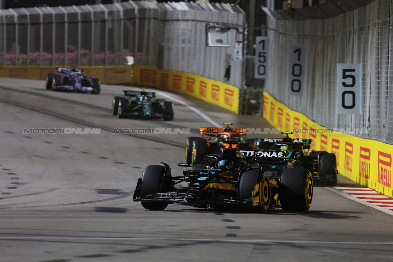 GP SINGAPORE, George Russell (GBR) Mercedes AMG F1 W14.

17.09.2023. Formula 1 World Championship, Rd 16, Singapore Grand Prix, Marina Bay Street Circuit, Singapore, Gara Day.

- www.xpbimages.com, EMail: requests@xpbimages.com © Copyright: Bearne / XPB Images