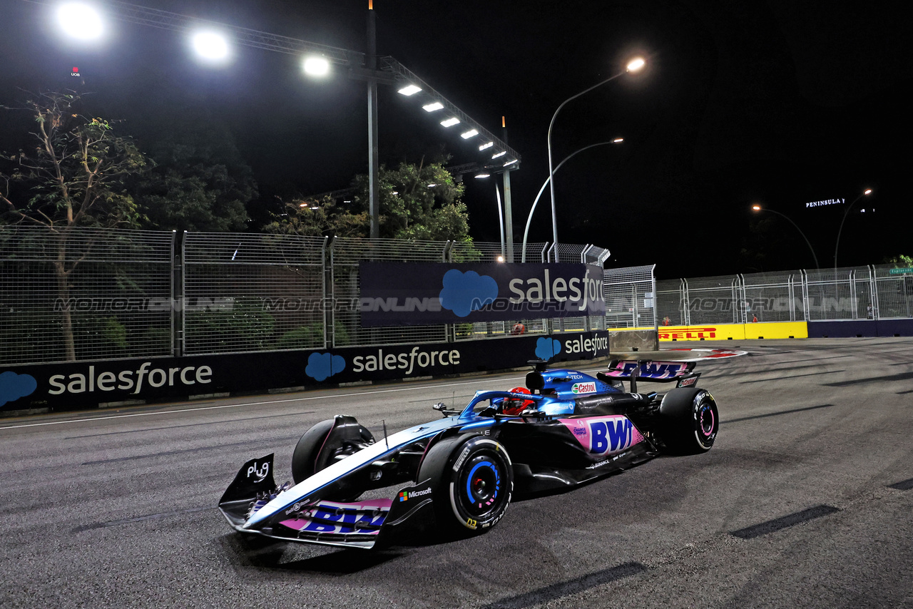 GP SINGAPORE, Esteban Ocon (FRA) Alpine F1 Team A523.

17.09.2023. Formula 1 World Championship, Rd 16, Singapore Grand Prix, Marina Bay Street Circuit, Singapore, Gara Day.

- www.xpbimages.com, EMail: requests@xpbimages.com © Copyright: Bearne / XPB Images