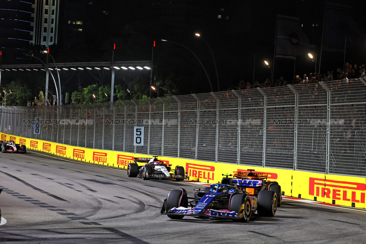 GP SINGAPORE, Pierre Gasly (FRA) Alpine F1 Team A523.

17.09.2023. Formula 1 World Championship, Rd 16, Singapore Grand Prix, Marina Bay Street Circuit, Singapore, Gara Day.

- www.xpbimages.com, EMail: requests@xpbimages.com © Copyright: Bearne / XPB Images