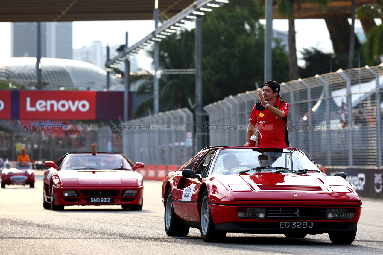 GP SINGAPORE, Charles Leclerc (MON) Ferrari on the drivers' parade.

17.09.2023. Formula 1 World Championship, Rd 16, Singapore Grand Prix, Marina Bay Street Circuit, Singapore, Gara Day.

 - www.xpbimages.com, EMail: requests@xpbimages.com © Copyright: Coates / XPB Images