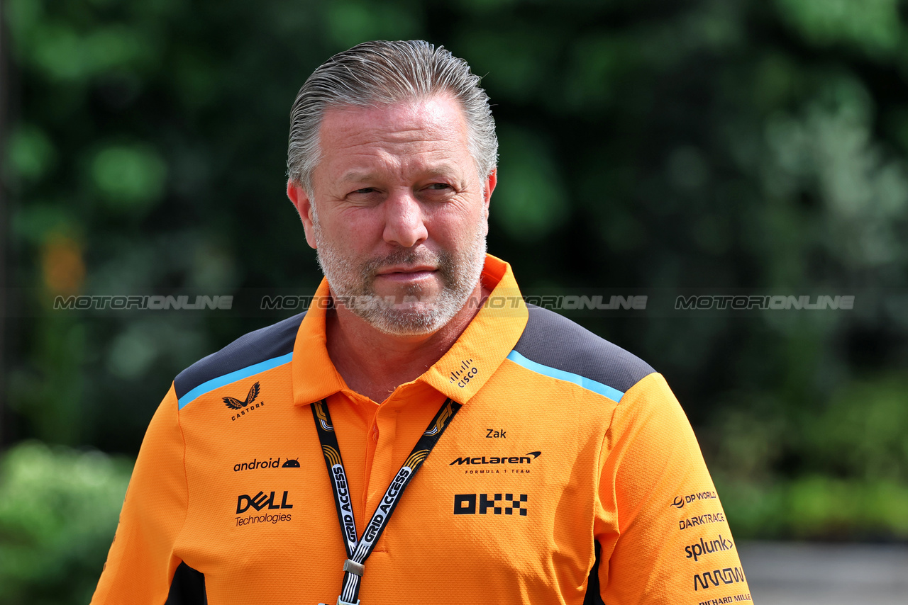 GP SINGAPORE, Zak Brown (USA) McLaren Executive Director.

17.09.2023. Formula 1 World Championship, Rd 16, Singapore Grand Prix, Marina Bay Street Circuit, Singapore, Gara Day.

- www.xpbimages.com, EMail: requests@xpbimages.com © Copyright: Moy / XPB Images