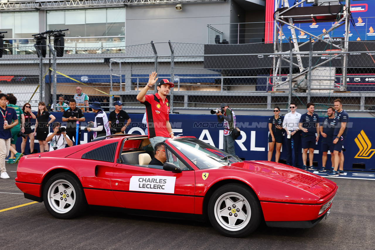 GP SINGAPORE, Charles Leclerc (MON) Ferrari on the drivers' parade.

17.09.2023. Formula 1 World Championship, Rd 16, Singapore Grand Prix, Marina Bay Street Circuit, Singapore, Gara Day.

- www.xpbimages.com, EMail: requests@xpbimages.com © Copyright: Batchelor / XPB Images