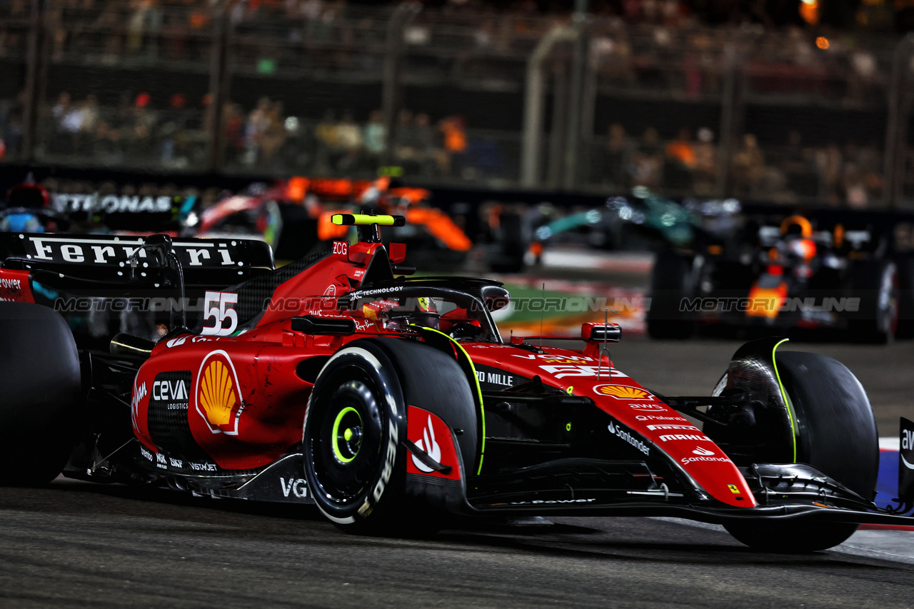 GP SINGAPORE, Carlos Sainz Jr (ESP) Ferrari SF-23.

17.09.2023. Formula 1 World Championship, Rd 16, Singapore Grand Prix, Marina Bay Street Circuit, Singapore, Gara Day.

- www.xpbimages.com, EMail: requests@xpbimages.com © Copyright: Charniaux / XPB Images