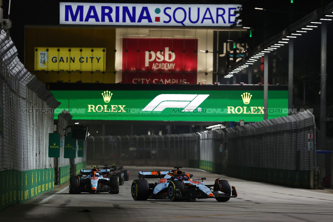 GP SINGAPORE, Alexander Albon (THA) Williams Racing FW45.

17.09.2023. Formula 1 World Championship, Rd 16, Singapore Grand Prix, Marina Bay Street Circuit, Singapore, Gara Day.

- www.xpbimages.com, EMail: requests@xpbimages.com © Copyright: Moy / XPB Images