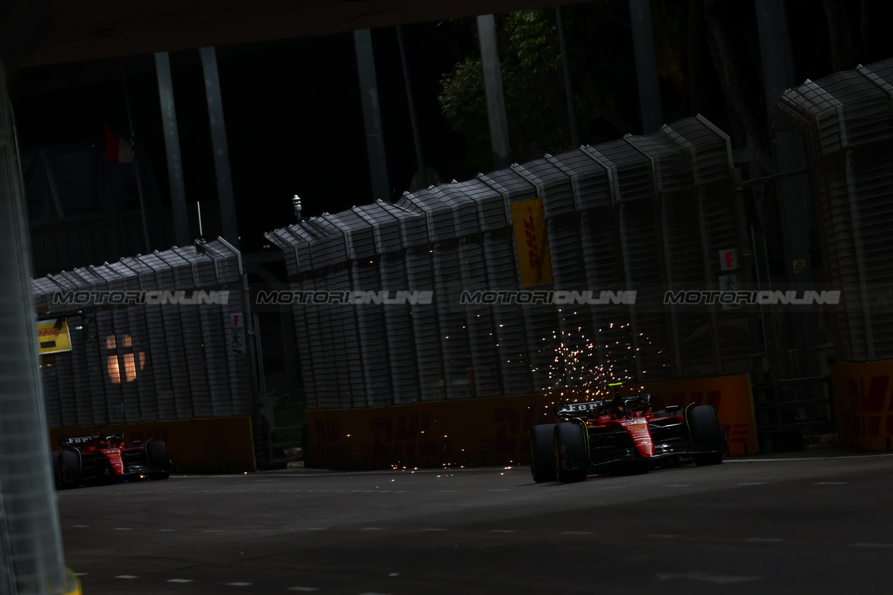 GP SINGAPORE, Carlos Sainz Jr (ESP) Ferrari SF-23.

17.09.2023. Formula 1 World Championship, Rd 16, Singapore Grand Prix, Marina Bay Street Circuit, Singapore, Gara Day.

 - www.xpbimages.com, EMail: requests@xpbimages.com © Copyright: Coates / XPB Images