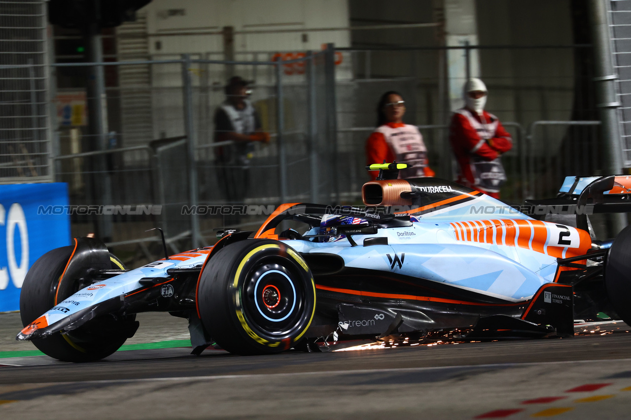 GP SINGAPORE, Logan Sargeant (USA) Williams Racing FW45 with a broken front wing.

17.09.2023. Formula 1 World Championship, Rd 16, Singapore Grand Prix, Marina Bay Street Circuit, Singapore, Gara Day.

 - www.xpbimages.com, EMail: requests@xpbimages.com © Copyright: Coates / XPB Images