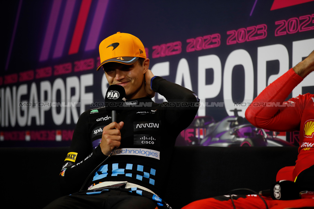 GP SINGAPORE, Lando Norris (GBR) McLareni in the post race FIA Press Conference.

17.09.2023. Formula 1 World Championship, Rd 16, Singapore Grand Prix, Marina Bay Street Circuit, Singapore, Gara Day.

- www.xpbimages.com, EMail: requests@xpbimages.com © Copyright: XPB Images