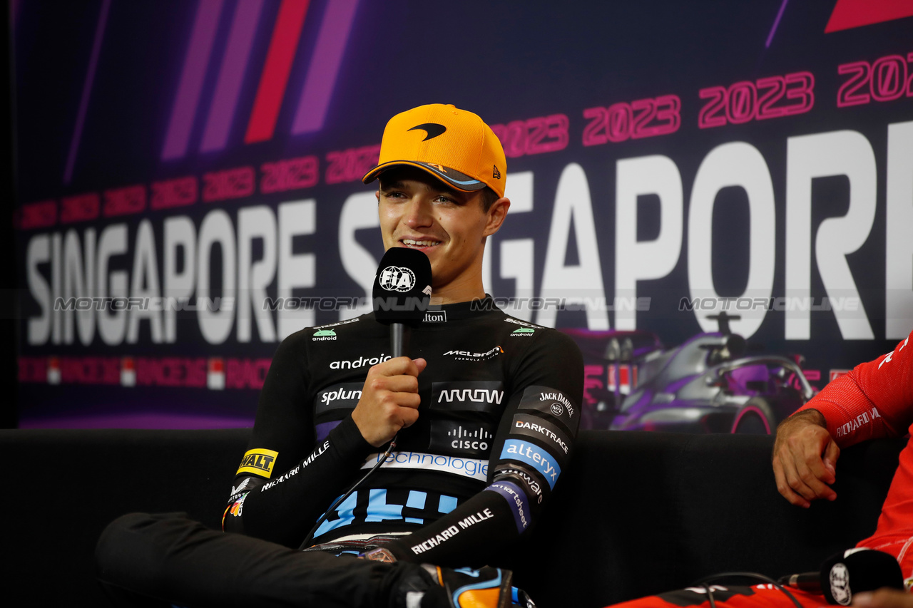 GP SINGAPORE, Lando Norris (GBR) McLareni in the post race FIA Press Conference.

17.09.2023. Formula 1 World Championship, Rd 16, Singapore Grand Prix, Marina Bay Street Circuit, Singapore, Gara Day.

- www.xpbimages.com, EMail: requests@xpbimages.com © Copyright: XPB Images