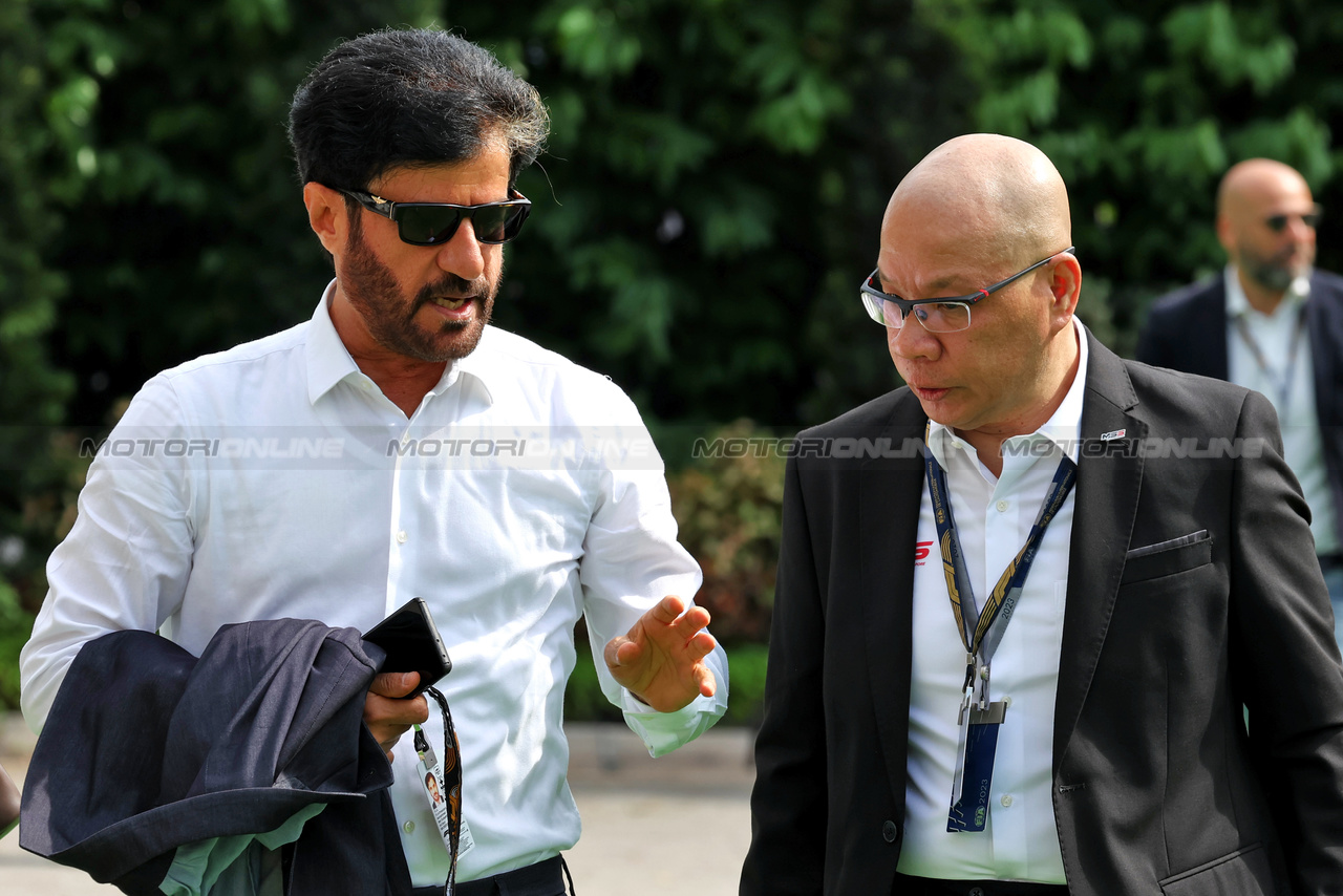 GP SINGAPORE, Mohammed Bin Sulayem (UAE) FIA President (Left).

17.09.2023. Formula 1 World Championship, Rd 16, Singapore Grand Prix, Marina Bay Street Circuit, Singapore, Gara Day.

- www.xpbimages.com, EMail: requests@xpbimages.com © Copyright: Moy / XPB Images