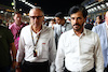 GP SINGAPORE, (L to R): Stefano Domenicali (ITA) Formula One President e CEO with Mohammed Bin Sulayem (UAE) FIA President on the grid.
17.09.2023. Formula 1 World Championship, Rd 16, Singapore Grand Prix, Marina Bay Street Circuit, Singapore, Gara Day.
 - www.xpbimages.com, EMail: requests@xpbimages.com © Copyright: Coates / XPB Images