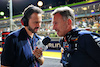 GP SINGAPORE, (L to R): Chris Medland (GBR) Journalist with Christian Horner (GBR) Red Bull Racing Team Principal on the grid.
17.09.2023. Formula 1 World Championship, Rd 16, Singapore Grand Prix, Marina Bay Street Circuit, Singapore, Gara Day.
- www.xpbimages.com, EMail: requests@xpbimages.com © Copyright: Batchelor / XPB Images