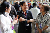 GP SINGAPORE, Chalerm Yoovidhya (THA) Red Bull Racing Co-Owner with family on the grid.
17.09.2023. Formula 1 World Championship, Rd 16, Singapore Grand Prix, Marina Bay Street Circuit, Singapore, Gara Day.
- www.xpbimages.com, EMail: requests@xpbimages.com © Copyright: Batchelor / XPB Images