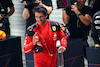 GP SINGAPORE, Gara winner Carlos Sainz Jr (ESP) Ferrari celebrates in parc ferme.
17.09.2023. Formula 1 World Championship, Rd 16, Singapore Grand Prix, Marina Bay Street Circuit, Singapore, Gara Day.
- www.xpbimages.com, EMail: requests@xpbimages.com © Copyright: Batchelor / XPB Images