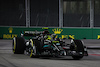 GP SINGAPORE, Lewis Hamilton (GBR) Mercedes AMG F1 W14.
17.09.2023. Formula 1 World Championship, Rd 16, Singapore Grand Prix, Marina Bay Street Circuit, Singapore, Gara Day.
- www.xpbimages.com, EMail: requests@xpbimages.com © Copyright: Moy / XPB Images