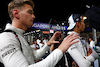 GP SINGAPORE, (L to R): Logan Sargeant (USA) Williams Racing with Alexander Albon (THA) Williams Racing on the grid.
17.09.2023. Formula 1 World Championship, Rd 16, Singapore Grand Prix, Marina Bay Street Circuit, Singapore, Gara Day.
 - www.xpbimages.com, EMail: requests@xpbimages.com © Copyright: Coates / XPB Images