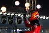 GP SINGAPORE, Gara winner Carlos Sainz Jr (ESP) Ferrari celebrates in parc ferme.
17.09.2023. Formula 1 World Championship, Rd 16, Singapore Grand Prix, Marina Bay Street Circuit, Singapore, Gara Day.
 - www.xpbimages.com, EMail: requests@xpbimages.com © Copyright: Coates / XPB Images