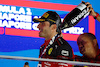 GP SINGAPORE, Gara winner Carlos Sainz Jr (ESP) Ferrari celebrates on the podium.
17.09.2023. Formula 1 World Championship, Rd 16, Singapore Grand Prix, Marina Bay Street Circuit, Singapore, Gara Day.
 - www.xpbimages.com, EMail: requests@xpbimages.com © Copyright: Coates / XPB Images