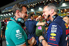 GP SINGAPORE, (L to R): Dan Fallows (GBR) Aston Martin F1 Team Technical Director with Paul Monaghan (GBR) Red Bull Racing Chief Engineer on the grid.
17.09.2023. Formula 1 World Championship, Rd 16, Singapore Grand Prix, Marina Bay Street Circuit, Singapore, Gara Day.
- www.xpbimages.com, EMail: requests@xpbimages.com © Copyright: Batchelor / XPB Images