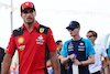 GP SINGAPORE, Carlos Sainz Jr (ESP) Ferrari on the drivers' parade.
17.09.2023. Formula 1 World Championship, Rd 16, Singapore Grand Prix, Marina Bay Street Circuit, Singapore, Gara Day.
 - www.xpbimages.com, EMail: requests@xpbimages.com © Copyright: Rew / XPB Images