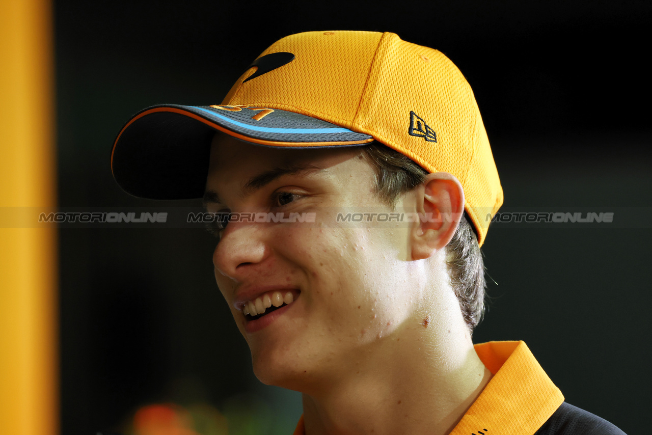 GP SINGAPORE, Oscar Piastri (AUS) McLaren.

14.09.2023. Formula 1 World Championship, Rd 16, Singapore Grand Prix, Marina Bay Street Circuit, Singapore, Preparation Day.

 - www.xpbimages.com, EMail: requests@xpbimages.com © Copyright: Rew / XPB Images