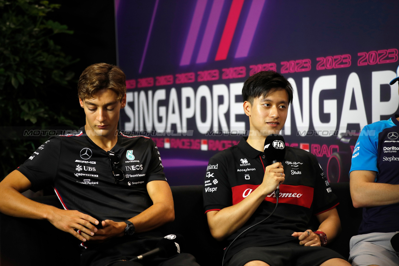 GP SINGAPORE, (L to R): George Russell (GBR) Mercedes AMG F1 e Zhou Guanyu (CHN) Alfa Romeo F1 Team in the FIA Press Conference.



14.09.2023. Formula 1 World Championship, Rd 16, Singapore Grand Prix, Marina Bay Street Circuit, Singapore, Preparation Day.

- www.xpbimages.com, EMail: requests@xpbimages.com © Copyright: XPB Images