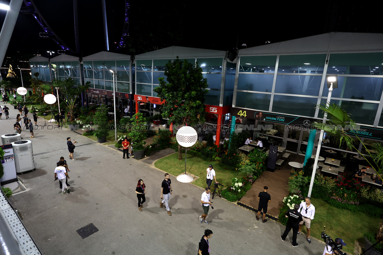 GP SINGAPORE, Paddock Atmosfera.

14.09.2023. Formula 1 World Championship, Rd 16, Singapore Grand Prix, Marina Bay Street Circuit, Singapore, Preparation Day.

- www.xpbimages.com, EMail: requests@xpbimages.com © Copyright: Moy / XPB Images