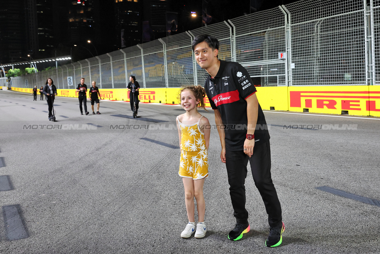 GP SINGAPORE, Zhou Guanyu (CHN) Alfa Romeo F1 Team walks the circuit.

14.09.2023. Formula 1 World Championship, Rd 16, Singapore Grand Prix, Marina Bay Street Circuit, Singapore, Preparation Day.

 - www.xpbimages.com, EMail: requests@xpbimages.com © Copyright: Rew / XPB Images