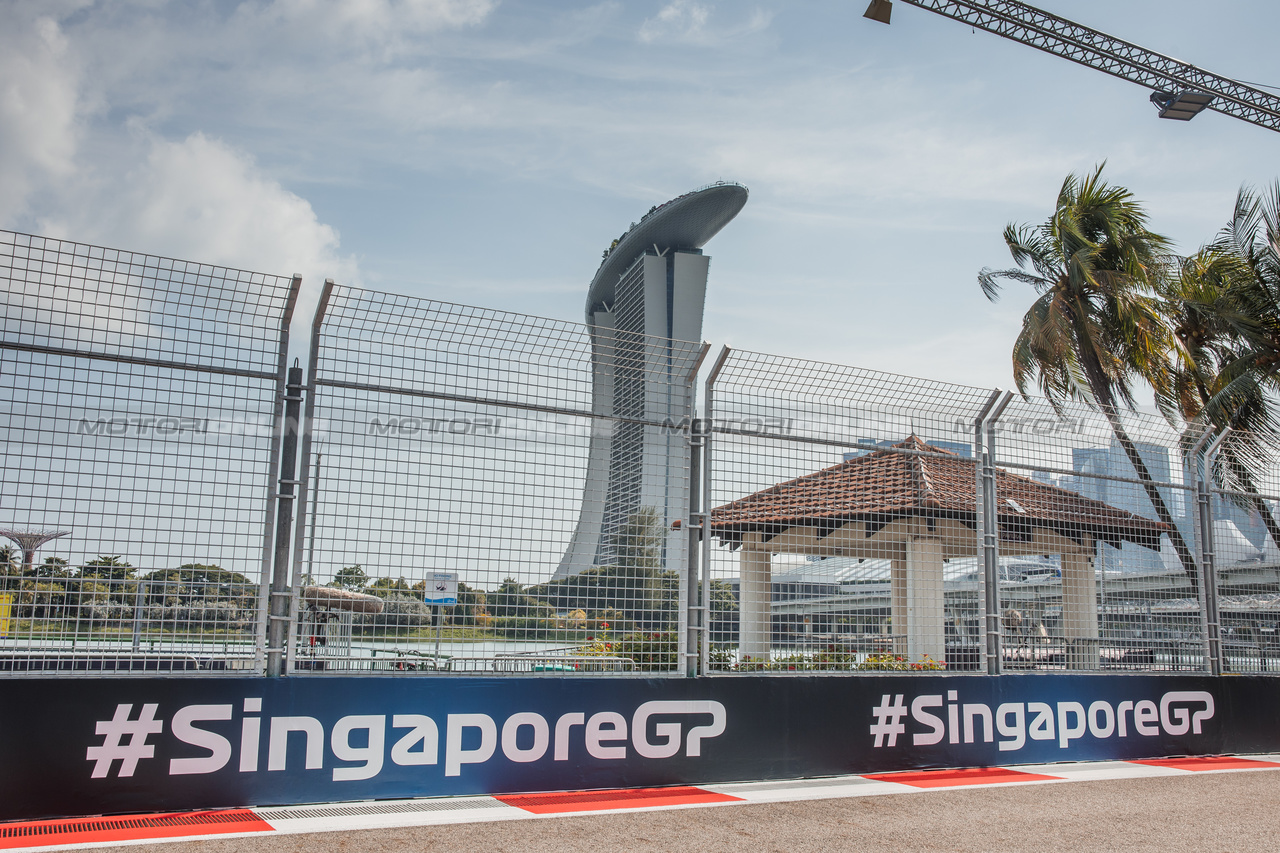 GP SINGAPORE, Circuit Atmosfera.

14.09.2023. Formula 1 World Championship, Rd 16, Singapore Grand Prix, Marina Bay Street Circuit, Singapore, Preparation Day.

- www.xpbimages.com, EMail: requests@xpbimages.com © Copyright: Bearne / XPB Images