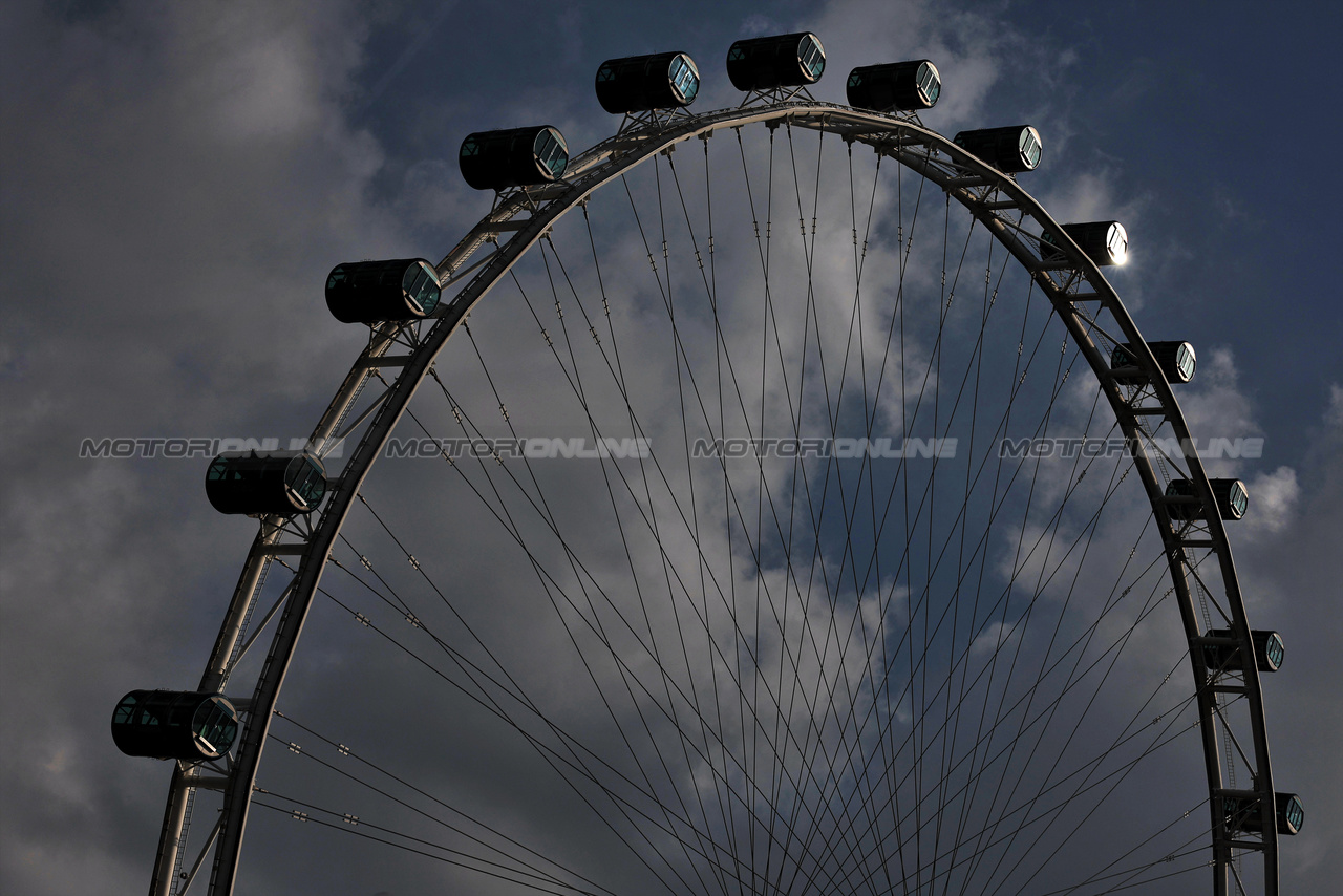 GP SINGAPORE, Circuit Atmosfera - Singapore Flyer.

14.09.2023. Formula 1 World Championship, Rd 16, Singapore Grand Prix, Marina Bay Street Circuit, Singapore, Preparation Day.

 - www.xpbimages.com, EMail: requests@xpbimages.com © Copyright: Rew / XPB Images