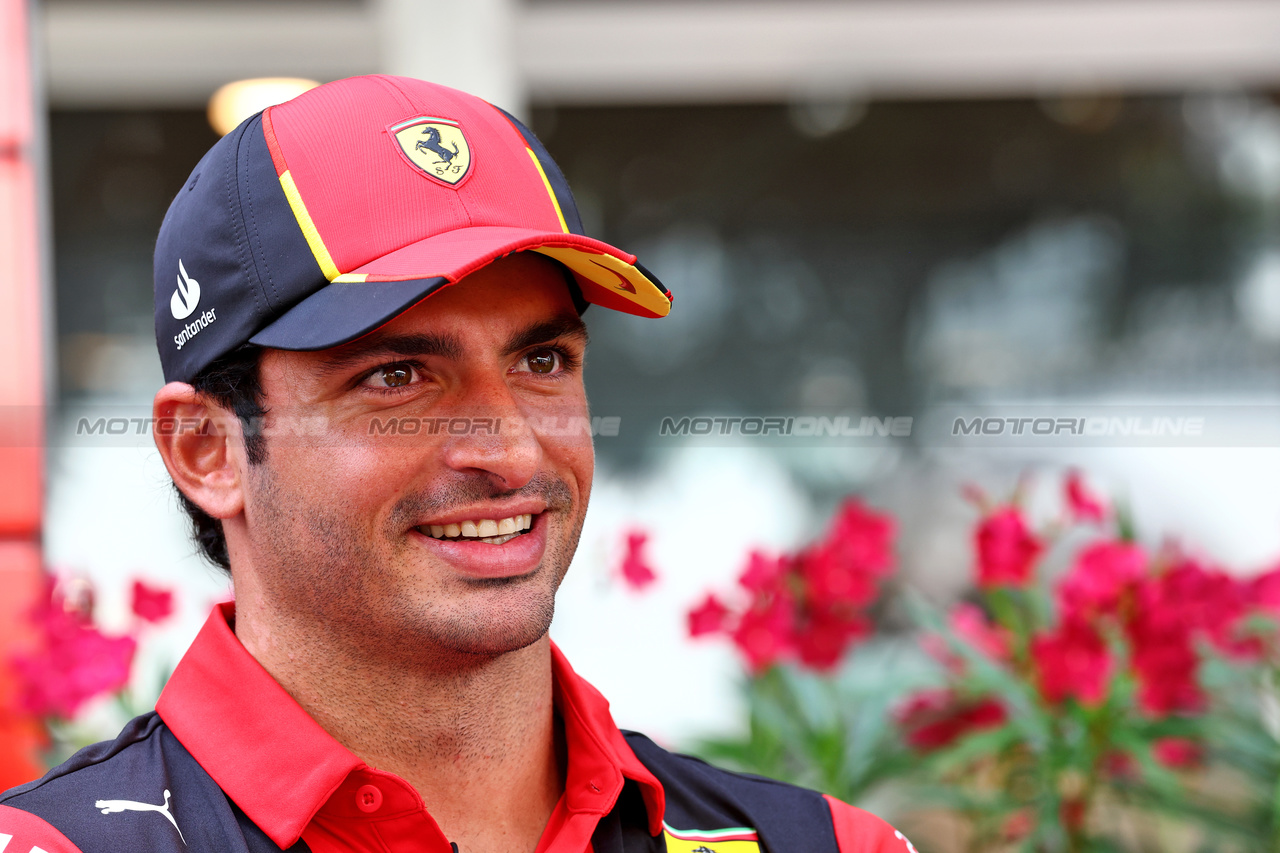 GP SINGAPORE, Carlos Sainz Jr (ESP) Ferrari.

14.09.2023. Formula 1 World Championship, Rd 16, Singapore Grand Prix, Marina Bay Street Circuit, Singapore, Preparation Day.

 - www.xpbimages.com, EMail: requests@xpbimages.com © Copyright: Coates / XPB Images