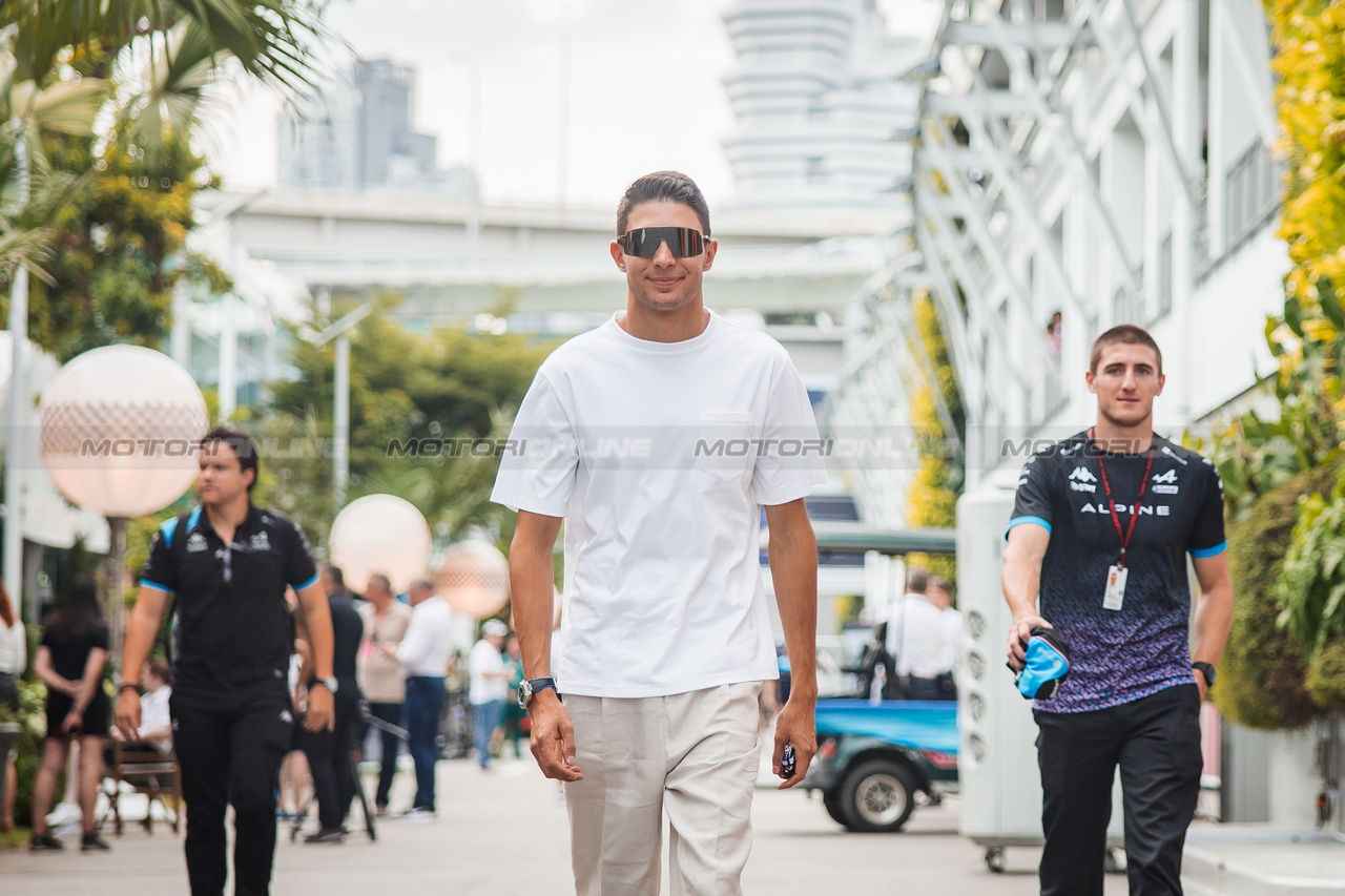 GP SINGAPORE, Esteban Ocon (FRA) Alpine F1 Team.

14.09.2023. Formula 1 World Championship, Rd 16, Singapore Grand Prix, Marina Bay Street Circuit, Singapore, Preparation Day.

- www.xpbimages.com, EMail: requests@xpbimages.com © Copyright: Bearne / XPB Images