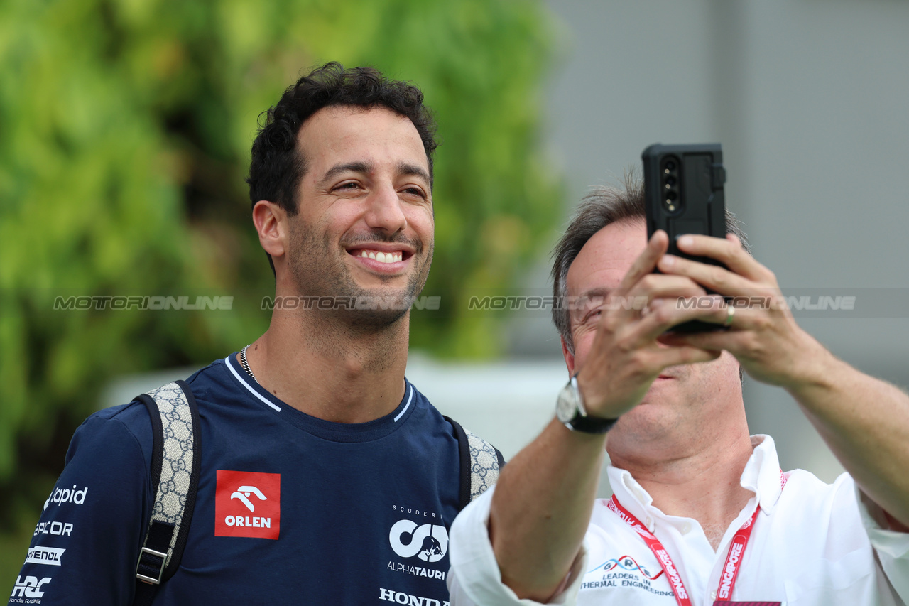 GP SINGAPORE, Daniel Ricciardo (AUS) AlphaTauri.

14.09.2023. Formula 1 World Championship, Rd 16, Singapore Grand Prix, Marina Bay Street Circuit, Singapore, Preparation Day.

 - www.xpbimages.com, EMail: requests@xpbimages.com © Copyright: Rew / XPB Images