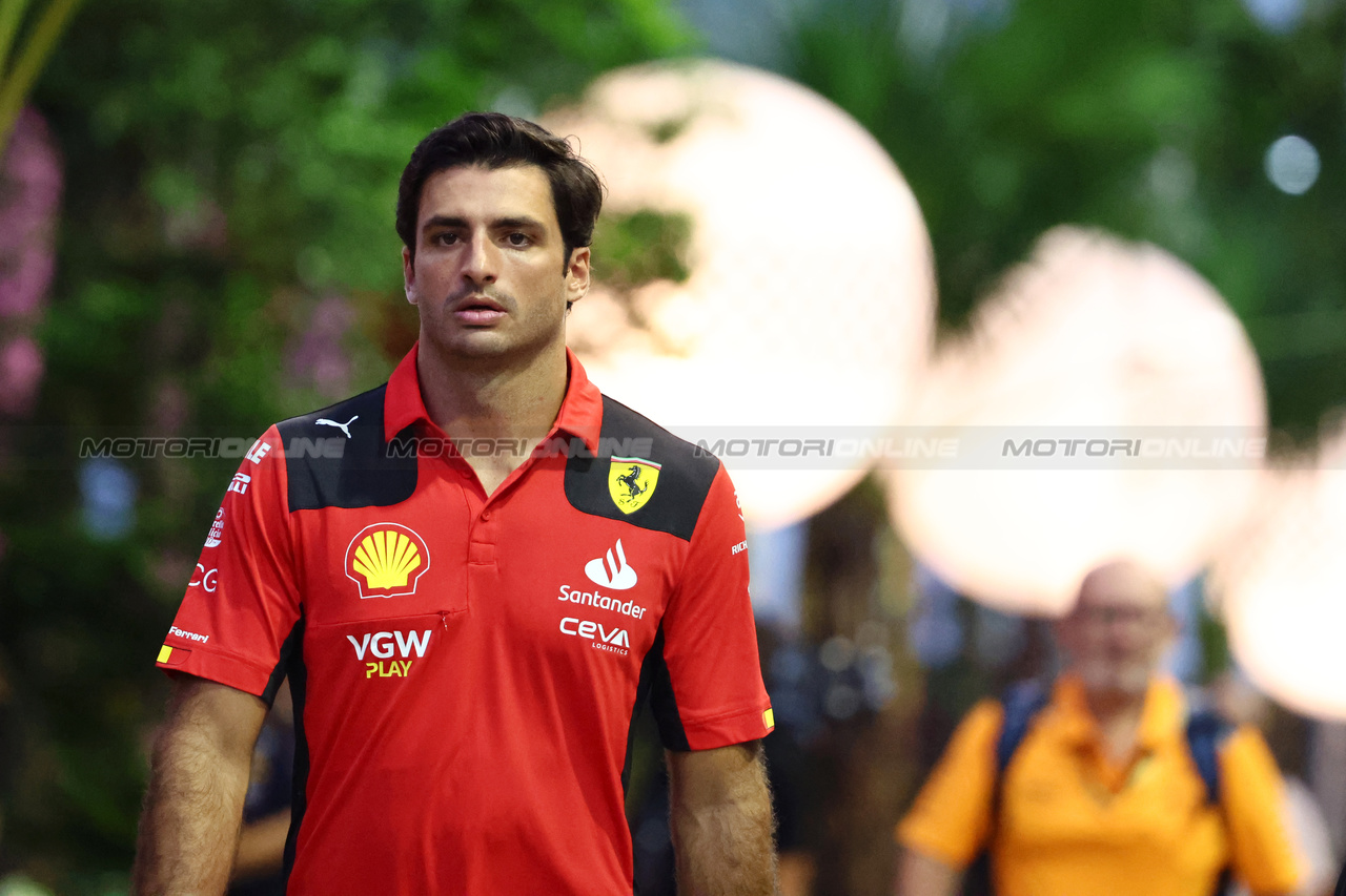 GP SINGAPORE, Carlos Sainz Jr (ESP) Ferrari.

14.09.2023. Formula 1 World Championship, Rd 16, Singapore Grand Prix, Marina Bay Street Circuit, Singapore, Preparation Day.

- www.xpbimages.com, EMail: requests@xpbimages.com © Copyright: Batchelor / XPB Images