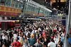 GP SINGAPORE, Circuit Atmosfera - fans in the pits.
14.09.2023. Formula 1 World Championship, Rd 16, Singapore Grand Prix, Marina Bay Street Circuit, Singapore, Preparation Day.
- www.xpbimages.com, EMail: requests@xpbimages.com © Copyright: Moy / XPB Images