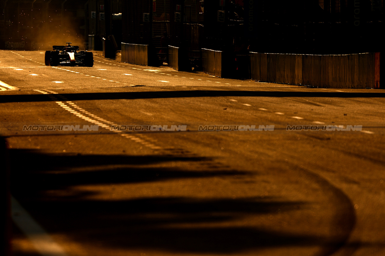 GP SINGAPORE, Max Verstappen (NLD), Red Bull Racing 
16.09.2023. Formula 1 World Championship, Rd 16, Singapore Grand Prix, Marina Bay Street Circuit, Singapore, Qualifiche Day.
- www.xpbimages.com, EMail: requests@xpbimages.com © Copyright: Charniaux / XPB Images