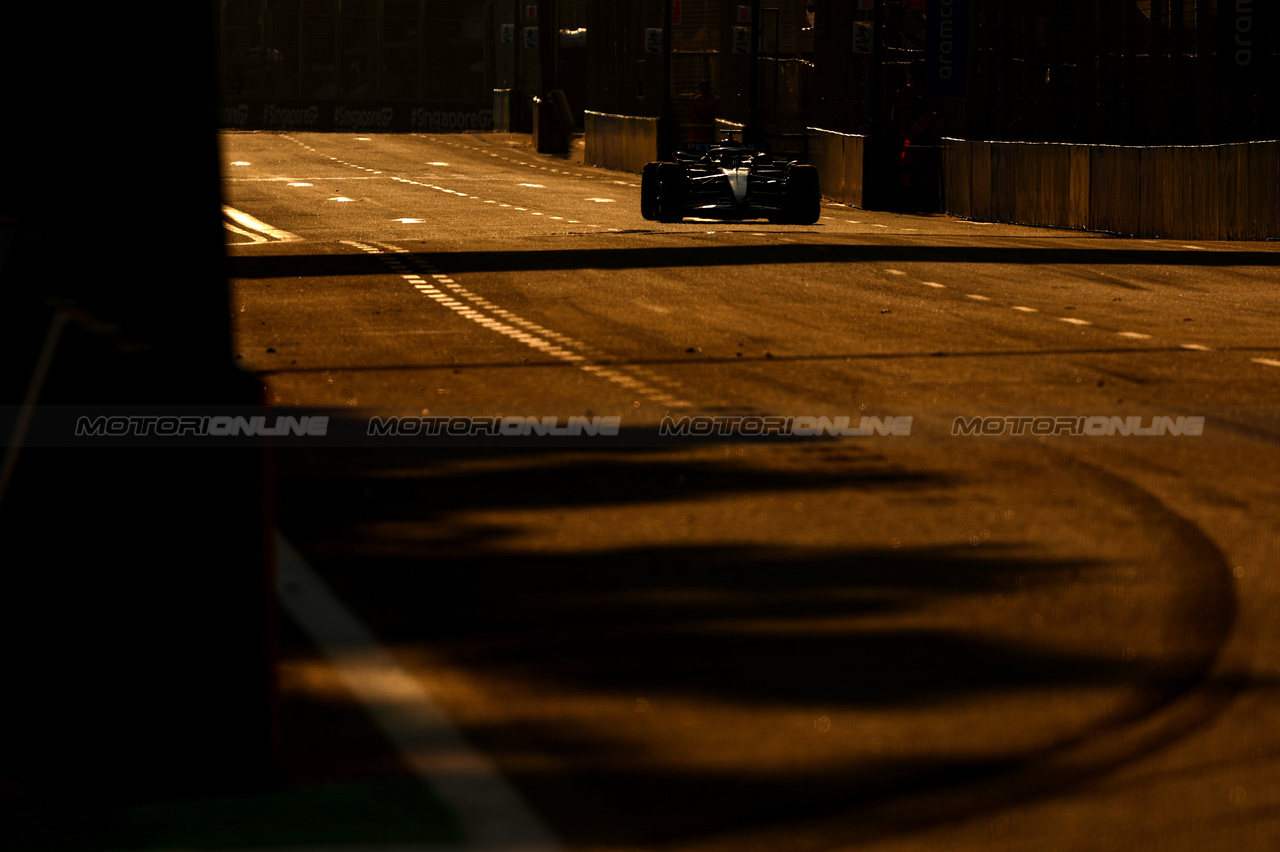 GP SINGAPORE, George Russell (GBR), Mercedes AMG F1 
16.09.2023. Formula 1 World Championship, Rd 16, Singapore Grand Prix, Marina Bay Street Circuit, Singapore, Qualifiche Day.
- www.xpbimages.com, EMail: requests@xpbimages.com © Copyright: Charniaux / XPB Images