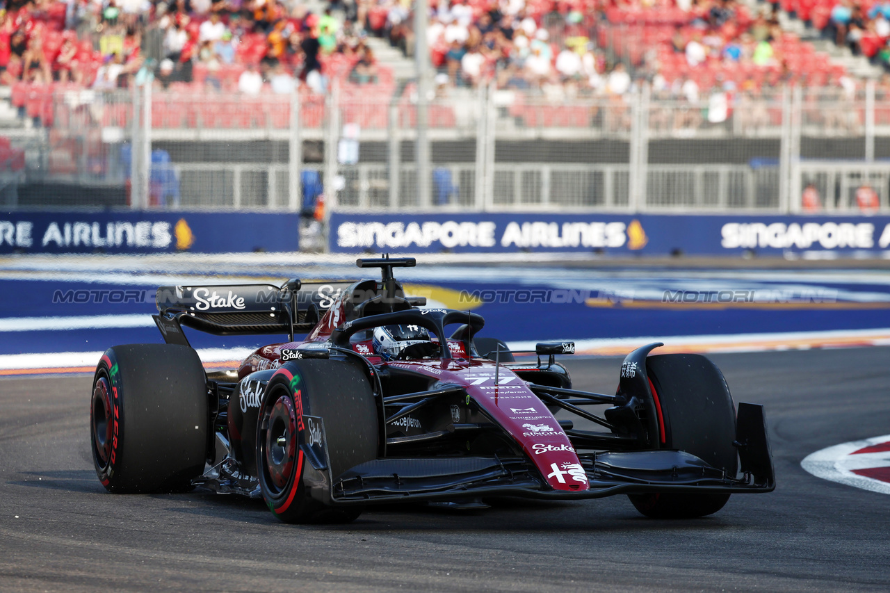 GP SINGAPORE, Valtteri Bottas (FIN) Alfa Romeo F1 Team C43.

16.09.2023. Formula 1 World Championship, Rd 16, Singapore Grand Prix, Marina Bay Street Circuit, Singapore, Qualifiche Day.

- www.xpbimages.com, EMail: requests@xpbimages.com © Copyright: Moy / XPB Images