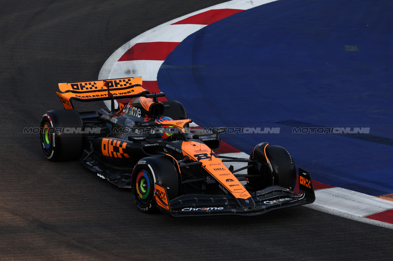 GP SINGAPORE, Oscar Piastri (AUS) McLaren MCL60.

16.09.2023. Formula 1 World Championship, Rd 16, Singapore Grand Prix, Marina Bay Street Circuit, Singapore, Qualifiche Day.

- www.xpbimages.com, EMail: requests@xpbimages.com © Copyright: Moy / XPB Images