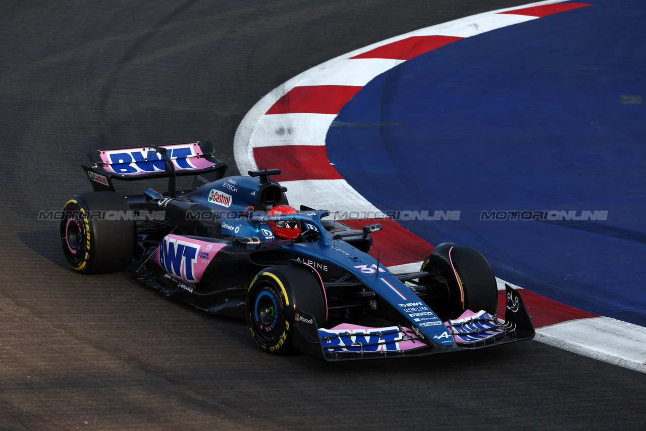 GP SINGAPORE, Esteban Ocon (FRA) Alpine F1 Team A523.

16.09.2023. Formula 1 World Championship, Rd 16, Singapore Grand Prix, Marina Bay Street Circuit, Singapore, Qualifiche Day.

- www.xpbimages.com, EMail: requests@xpbimages.com © Copyright: Moy / XPB Images
