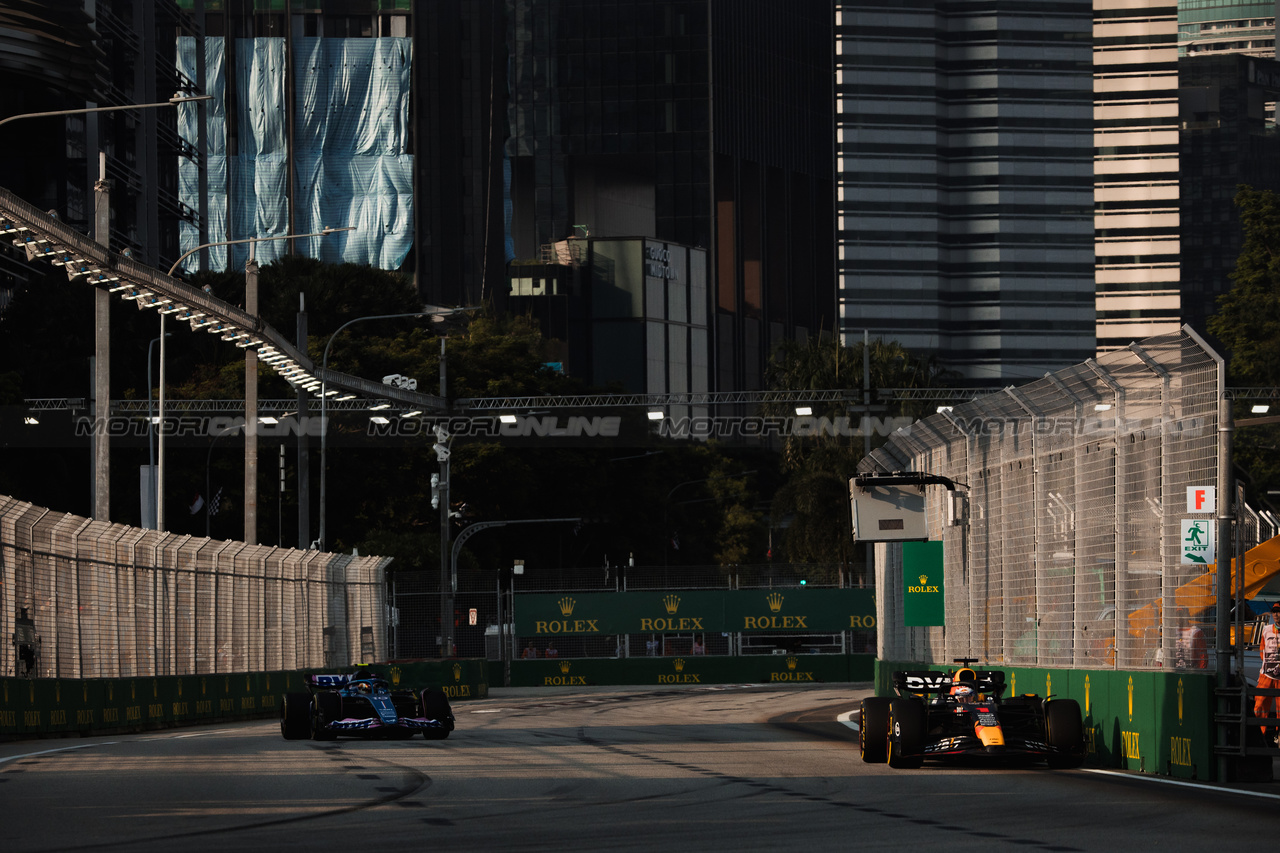 GP SINGAPORE, Max Verstappen (NLD) Red Bull Racing RB19.

16.09.2023. Formula 1 World Championship, Rd 16, Singapore Grand Prix, Marina Bay Street Circuit, Singapore, Qualifiche Day.

- www.xpbimages.com, EMail: requests@xpbimages.com © Copyright: Bearne / XPB Images