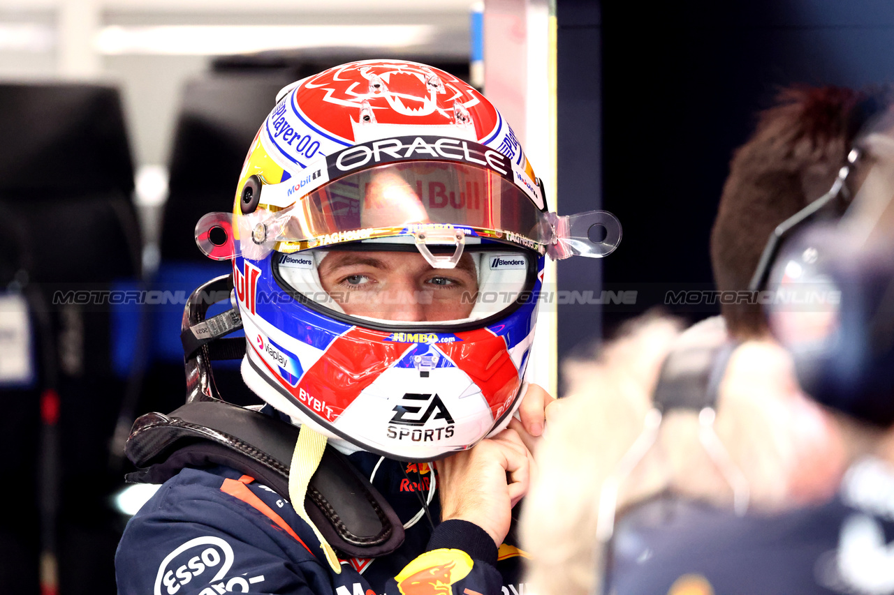 GP SINGAPORE, Max Verstappen (NLD) Red Bull Racing.

16.09.2023. Formula 1 World Championship, Rd 16, Singapore Grand Prix, Marina Bay Street Circuit, Singapore, Qualifiche Day.

- www.xpbimages.com, EMail: requests@xpbimages.com © Copyright: Batchelor / XPB Images