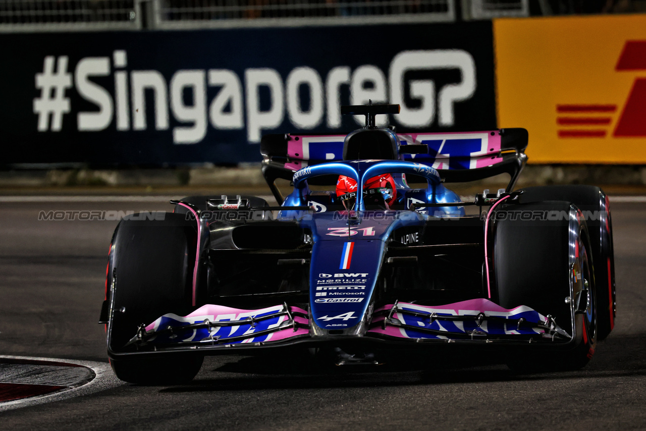 GP SINGAPORE, Esteban Ocon (FRA) Alpine F1 Team A523.

16.09.2023. Formula 1 World Championship, Rd 16, Singapore Grand Prix, Marina Bay Street Circuit, Singapore, Qualifiche Day.

 - www.xpbimages.com, EMail: requests@xpbimages.com © Copyright: Coates / XPB Images