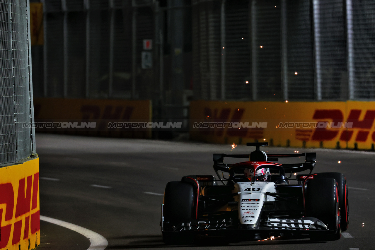 GP SINGAPORE, Liam Lawson (NZL) AlphaTauri AT04.

16.09.2023. Formula 1 World Championship, Rd 16, Singapore Grand Prix, Marina Bay Street Circuit, Singapore, Qualifiche Day.

 - www.xpbimages.com, EMail: requests@xpbimages.com © Copyright: Coates / XPB Images