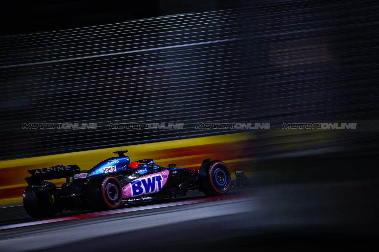 GP SINGAPORE, Esteban Ocon (FRA), Alpine F1 Team 
16.09.2023. Formula 1 World Championship, Rd 16, Singapore Grand Prix, Marina Bay Street Circuit, Singapore, Qualifiche Day.
- www.xpbimages.com, EMail: requests@xpbimages.com © Copyright: Charniaux / XPB Images